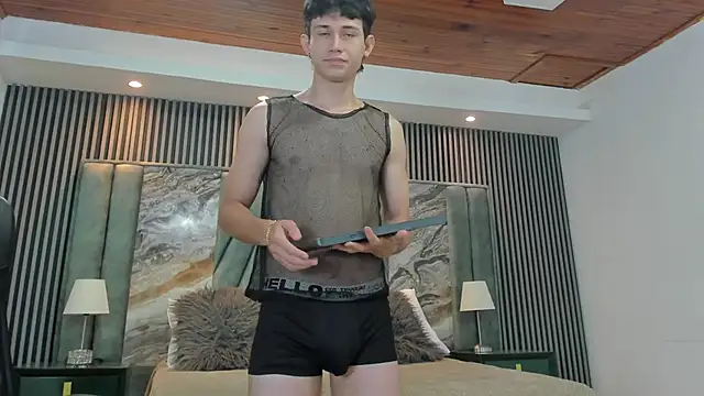 Snapshot of Michael_blue chatting on September 25, 12:22 pm Michael blue online show from September 25, 12:22 pm