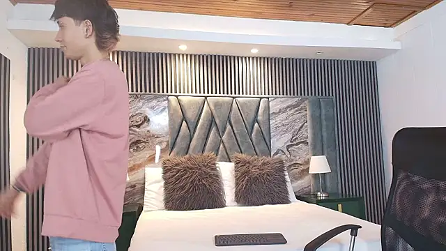 Michael blue online show from February 21, 8:00 pm