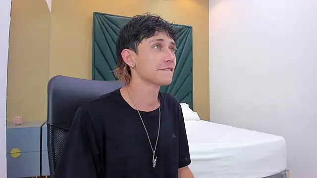 Michael blue online show from December 19, 11:56 am