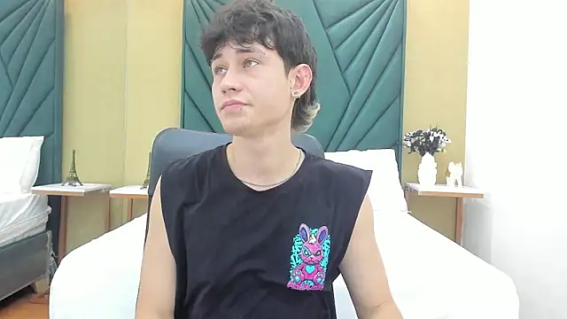 Michael blue online show from March 25, 7:57 pm