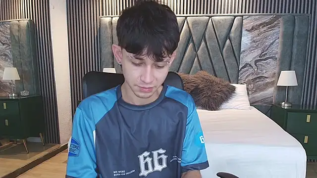 Michael blue online show from March 31, 6:43 pm