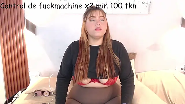 Snapshot of Rose_Crimson chatting on November 20, 5:52 am Rose Crimson online show from November 20, 5:52 am