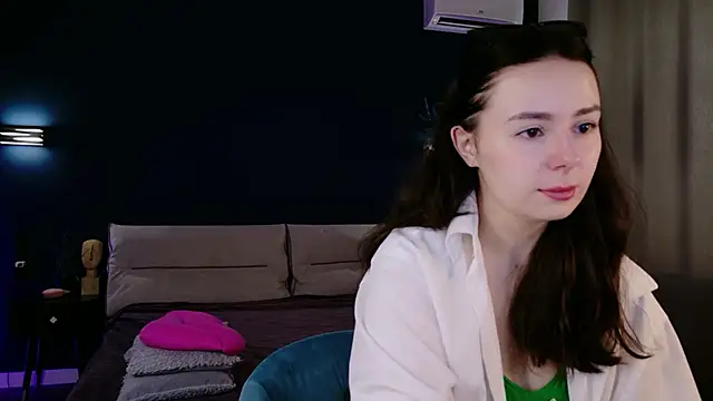 Snapshot of Di_na_Bell chatting on June 29, 5:58 am Di na Bell online show from June 29, 5:58 am