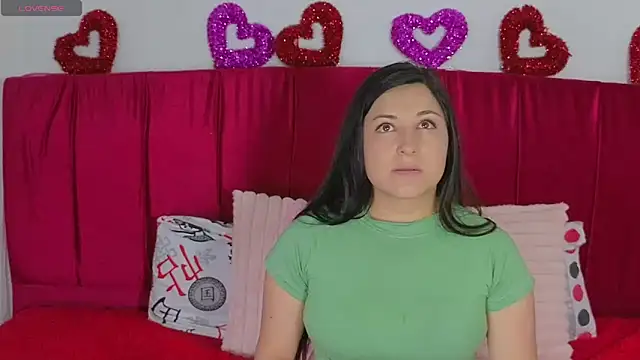 cuteeimy online show from May 5, 7:06 pm
