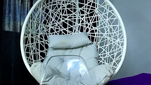 Snapshot of cuteeimy chatting on November 8, 7:06 pm cuteeimy online show from November 8, 7:06 pm