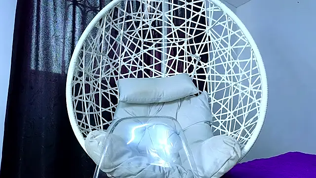 cuteeimy online show from December 16, 6:56 pm