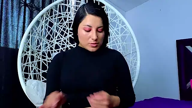 cuteeimy online show from December 17, 6:57 pm