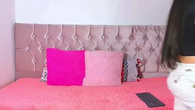 cuteeimy online show from September 13, 7:36 pm