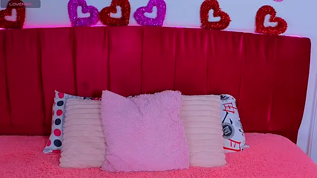 cuteeimy online show from April 7, 7:37 pm