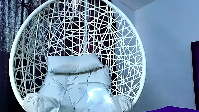 cuteeimy online show from December 15, 7:09 pm