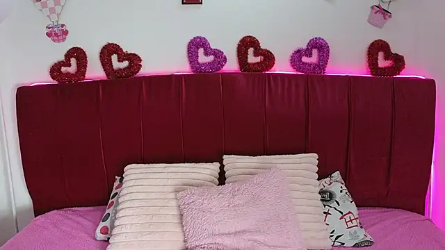 cuteeimy online show from February 26, 7:14 pm