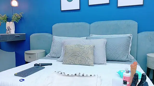 lixie peyton online show from December 22, 12:38 pm