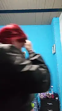 Snapshot of carolinhe_ chatting on December 4, 9:14 pm carolinhe online show from December 4, 9:14 pm