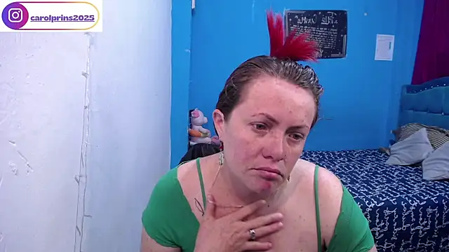 Snapshot of carolinhe_ chatting on March 22, 2:40 pm carolinhe online show from March 22, 2:40 pm