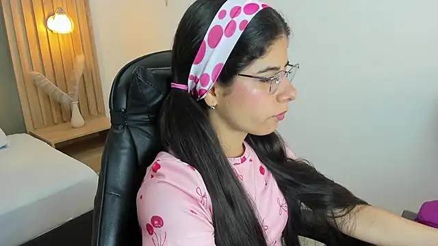 carlina 15 online show from October 9, 12:28 pm