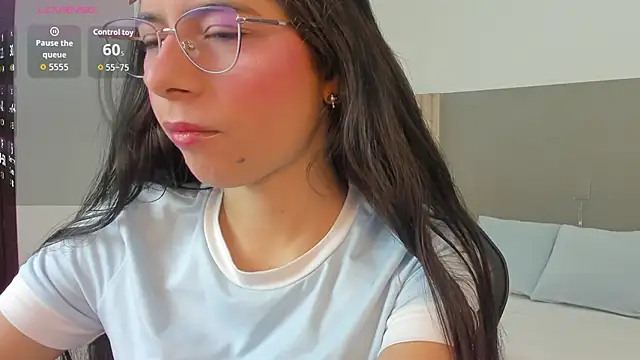 carlina 15 online show from February 9, 12:36 pm