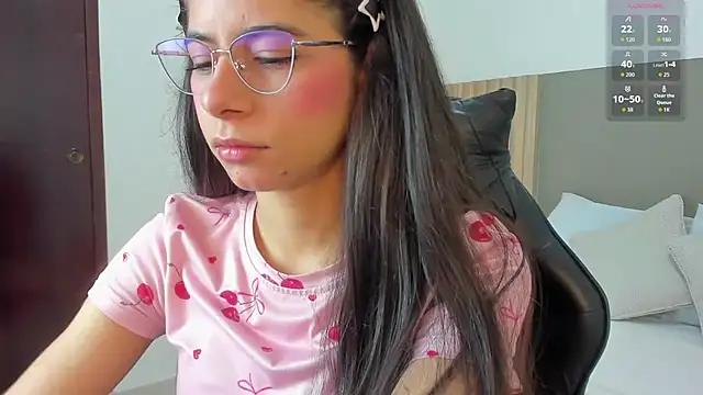 carlina 15 online show from April 4, 12:34 pm