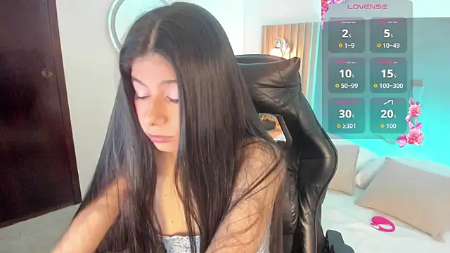Snapshot of carlina_15 chatting on June 27, 12:22 pm carlina 15 online show from June 27, 12:22 pm