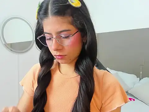 carlina 15 online show from April 8, 12:28 pm