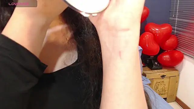 KendraaSimons online show from March 3, 7:54 pm