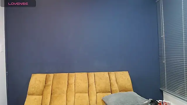 Snapshot of KendraaSimons chatting on May 6, 7:40 pm KendraaSimons online show from May 6, 7:40 pm