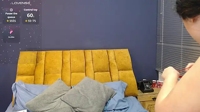 KendraaSimons online show from April 1, 8:37 am