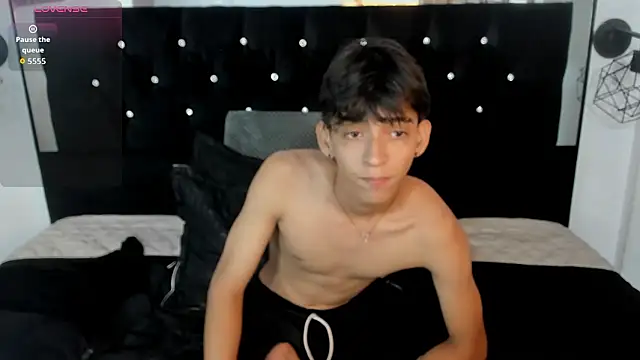 Sebas cat online show from January 18, 2:15 am