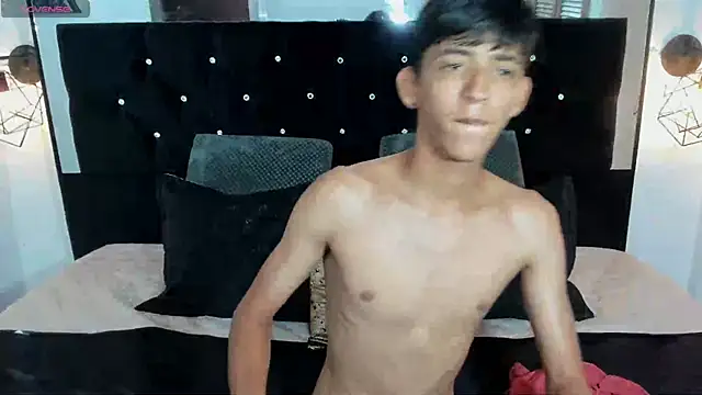 Sebas cat online show from October 26, 12:11 am