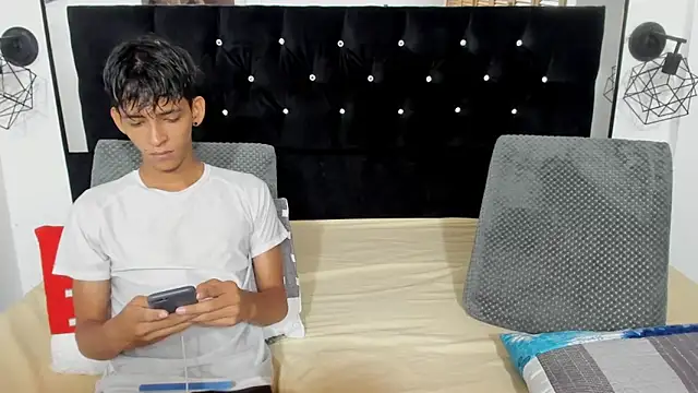 Sebas cat online show from November 26, 6:52 pm