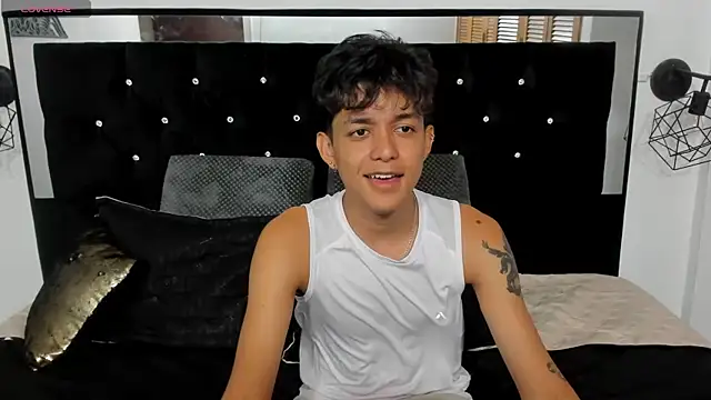 Sebas cat online show from October 28, 2:56 am