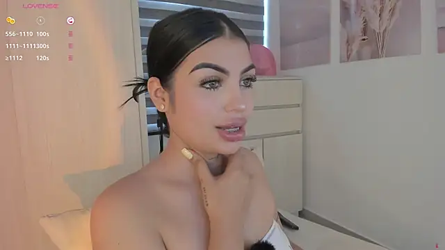 EmmyKenner online show from October 28, 11:31 am