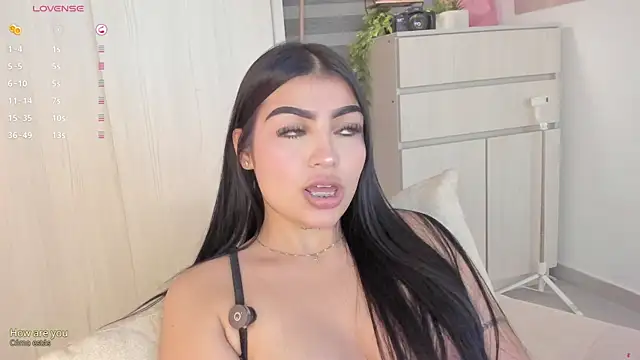 EmmyKenner online show from October 22, 6:13 am