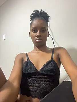 Ketpimentinha09 online show from April 3, 3:13 am