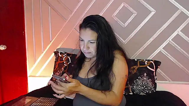 Snapshot of sashabluex chatting on November 29, 3:06 am sashabluex online show from November 29, 3:06 am