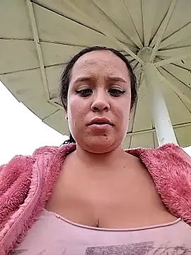 Snapshot of You-sexy-starr chatting on June 15, 7:24 pm You-sexy-starr online show from June 15, 7:24 pm