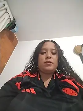 Snapshot of You-sexy-starr chatting on June 18, 12:42 am You-sexy-starr online show from June 18, 12:42 am