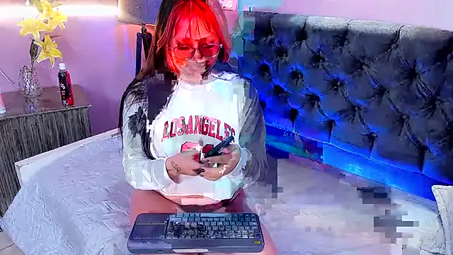 Aliice Blond online show from June 5, 5:01 am