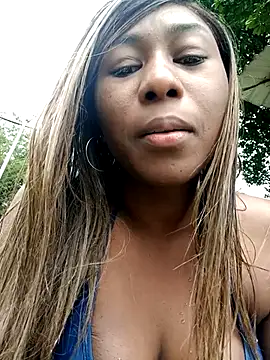 MONIQUE-LAMOUR online show from November 3, 6:00 pm