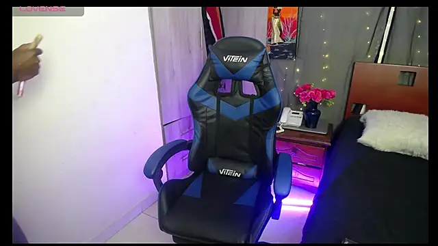 MONIQUE-LAMOUR online show from March 6, 12:27 am