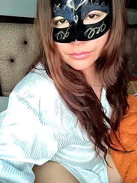 HotLaurha online show from October 8, 4:25 am