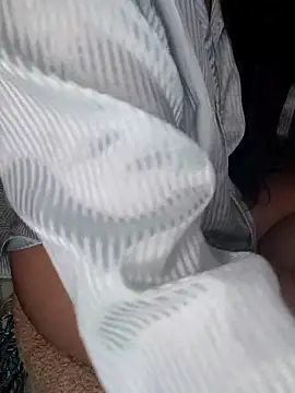 Snapshot of HotLaurha chatting on December 16, 4:50 am HotLaurha online show from December 16, 4:50 am