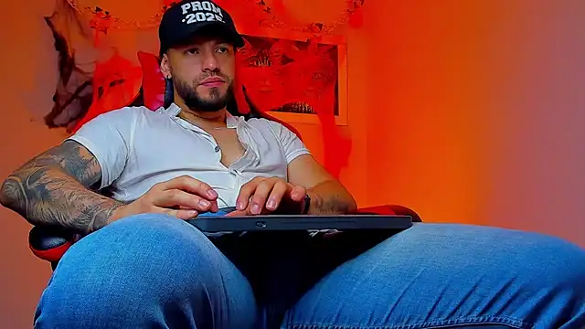 Snapshot of DIMITRI_MASTEER chatting on October 19, 9:50 pm DIMITRI MASTEER online show from October 19, 9:50 pm