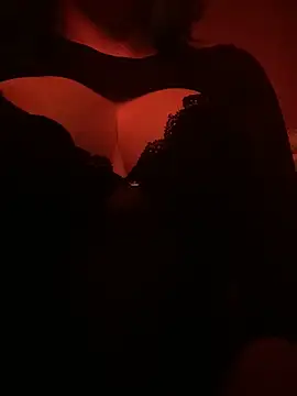 loveloly  online show from June 15, 3:29 am