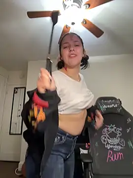 babykalirose online show from March 22, 5:10 am