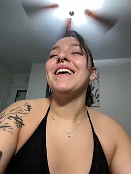 babykalirose online show from May 8, 5:33 am