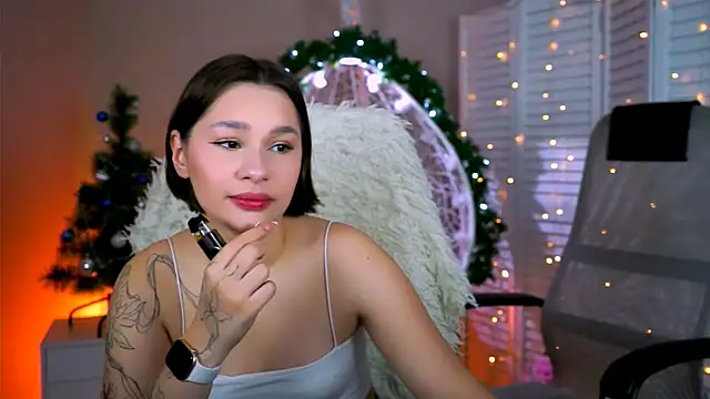 KimClarks  online show from January 11, 10:00 am