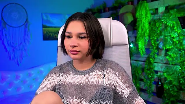 KimClarks  online show from February 26, 5:57 pm