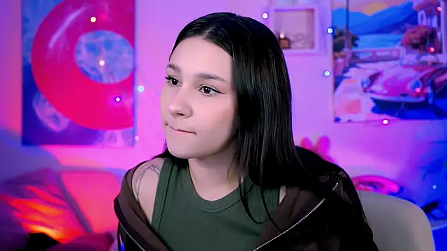 Snapshot of KimClarks_ chatting on October 4, 4:52 pm KimClarks online show from October 4, 4:52 pm