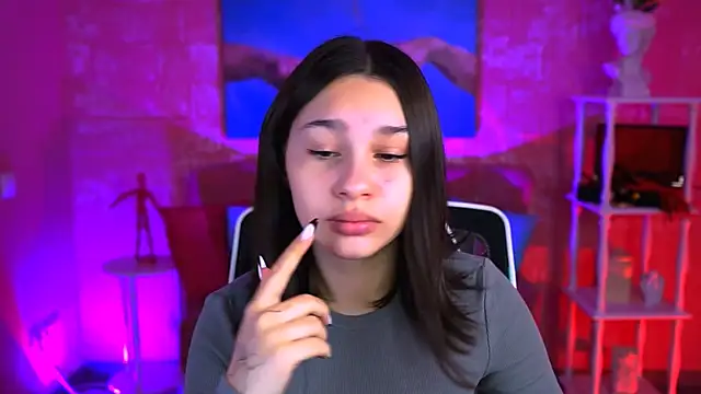 Snapshot of KimClarks_ chatting on October 13, 8:27 am KimClarks online show from October 13, 8:27 am