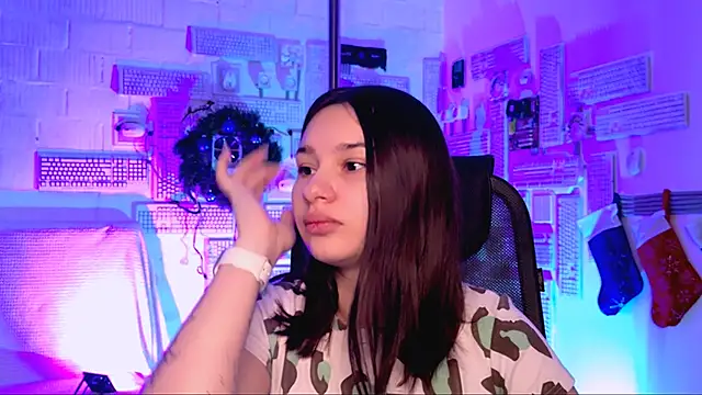 KimClarks  online show from December 21, 6:37 am